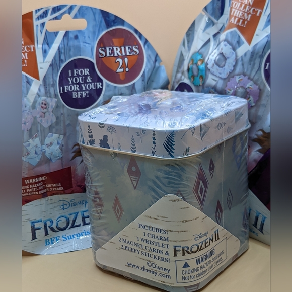*SALE* Disney Frozen Bundle perfect for Stocking Stuffers or Birthday - Picture 10 of 10